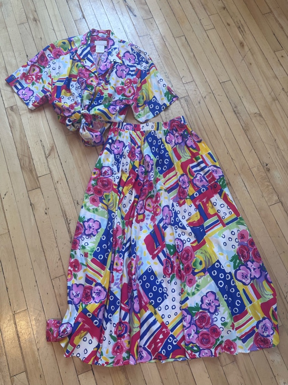Vintage Bright Floral & Geometric Two-Piece Set - Multicolor Linda Lundstrom